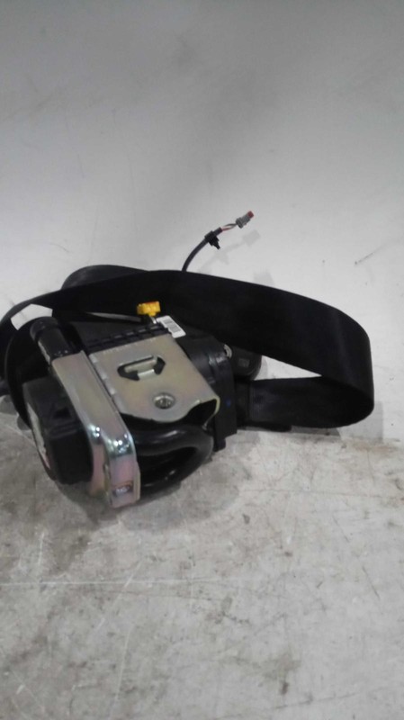 2016 Land Rover Discovery Sport Black OEM Seat Belt LR072152 112K Miles