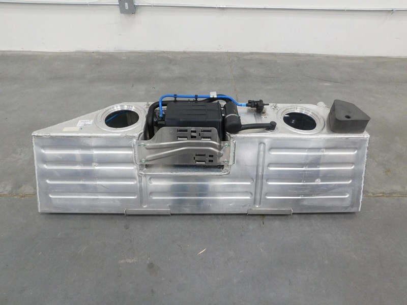 2015 16 17 McLaren 650S Spider Fuel Tank Cell Controller #5209 A11