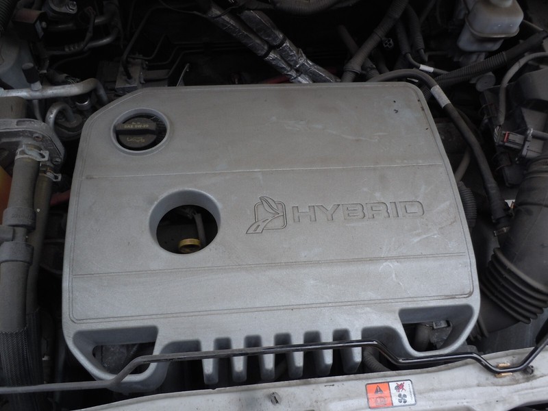 2009-2012 Ford Escape Hybrid Engine Appearance Cover Panel OEM