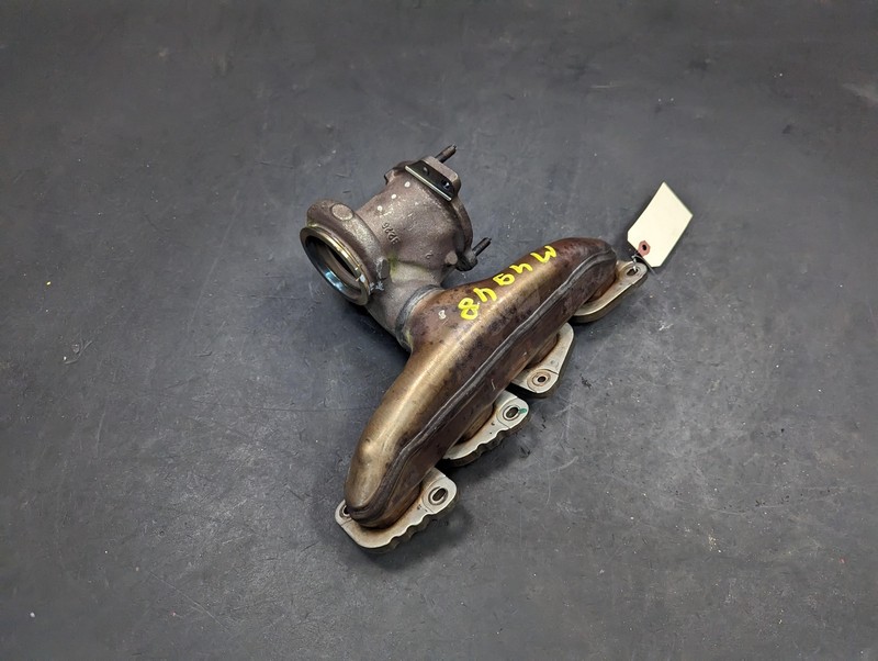 Exhaust Manifold 2018 Mercedes CLA250 2014 2015 2016 2017 2019