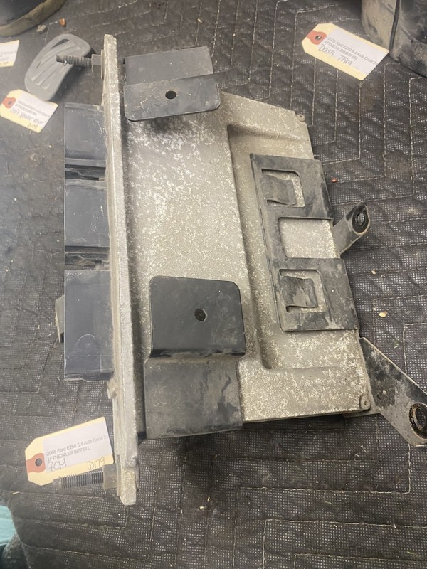 2005 Ford E250 PCM OEM