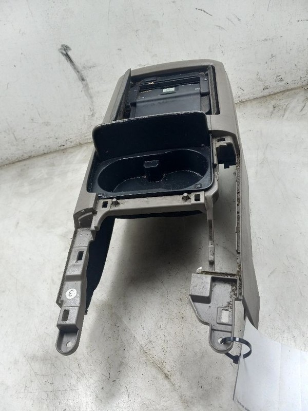03 04 05 06 LEXUS GX470 CENTER CONSOLE FOOR WITH REMOVEABLE REAR SEAT