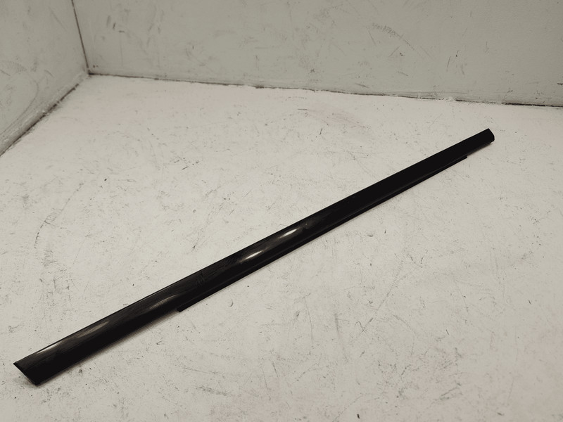 2016-2022 JEEP GRAND CHEROKEE REAR LEFT SIDE DOOR WINDOW BELT MOLDING OEM