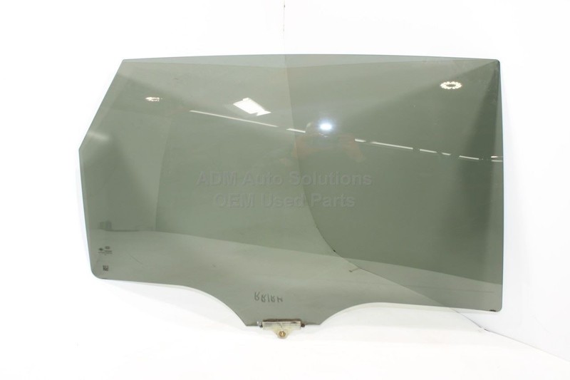 2016-2020 KIA SORENTO Rear Right Passenger Side Door Window Glass OEM