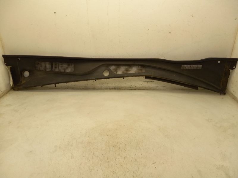 02 03 04 05 06 Lexus ES330 Cowl Vent Panel
