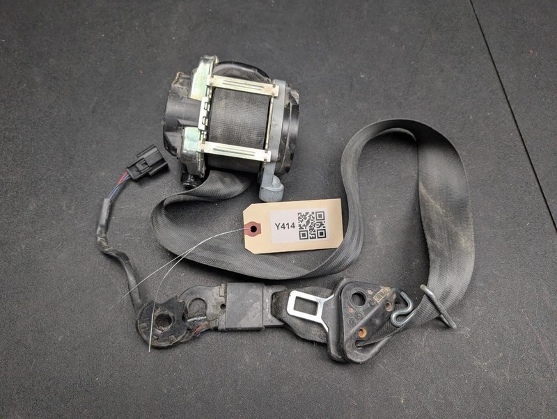 Front Right Seat Belt Retractor 2014 Ford Transit Connect 621105300 2015 - 2018