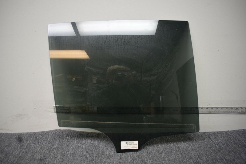 2016 MERCEDES BENZ GLC X253 REAR RIGHT SIDE WINDOW GLASS FACTORY OEM