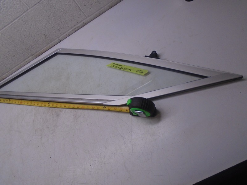Z7 1994 Maxum 1700 Boat Windshield Port Left Passenger