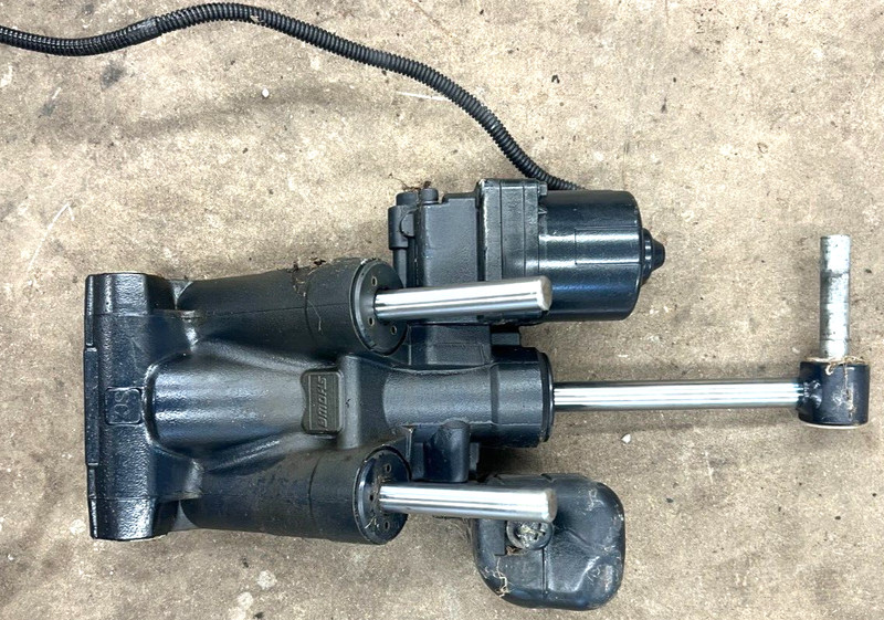 Johnson Evinrude Suzuki 60-70hp 4-stroke Showa Tilt & Trim 5031166 FRESHWATER