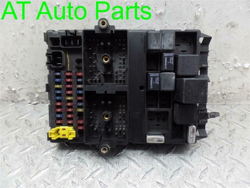 1999-2001 JEEP GRAND CHEROKEE UNDER DASH JUCTION BLOCK FUSE BOX OEM 56042148AF