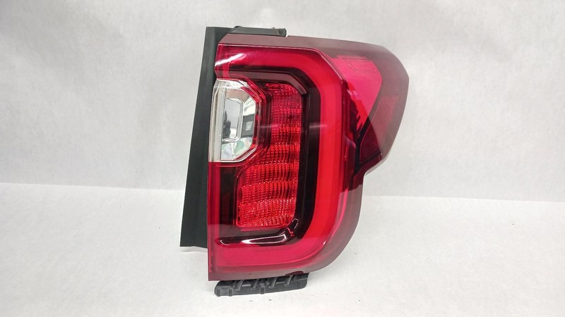 20-'23 GMC ACADIA Right passenger outer Taillight OEM Grade A!