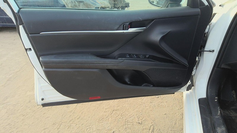 Front Door Trim Panel TOYOTA CAMRY Left 20 21 22 23 19 18
