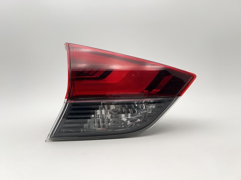 2017-2020 NISSAN ROGUE LEFT TAILLIGHT TAILGATE MOUNTED 60892