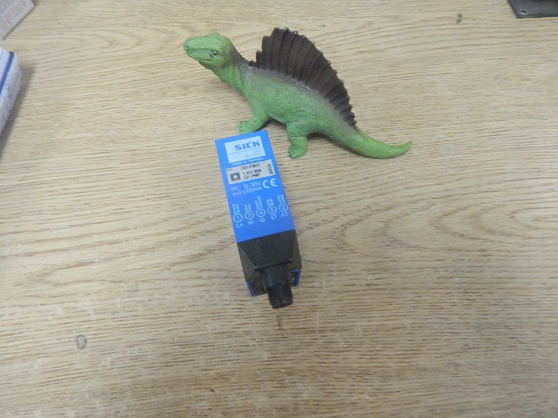Sick Optic CS1-P3611 Color Sensor 1 012 859 Q=PNP 9809 12 30U Out 100Ma