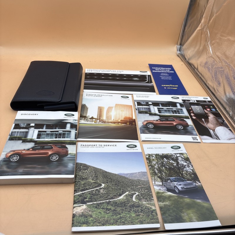 2018 Land Rover Discovery Owners Manual, Quick Reference Guide With Case