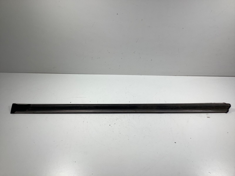 80-81 Honda Accord 4DR Left Front Door Molding 75806-672-010 OEM