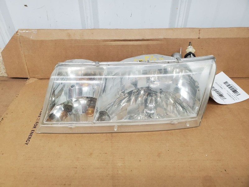 Driver Left Headlight Fits 00-02 GRAND MARQUIS 293013