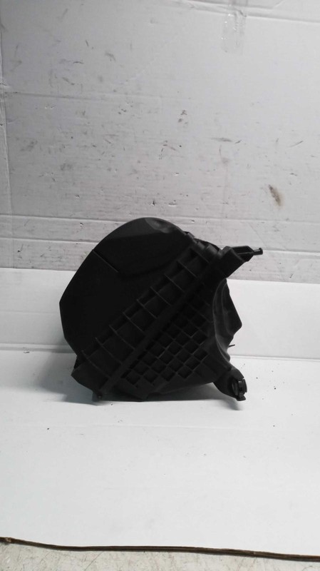2018 Hyundai Santa Fe Air Cleaner Assembly OEM 2.4L Black 100K Miles