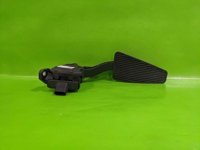 13-23 RAM 1500 GAS ACCELERATOR PEDAL OEM 4246-23