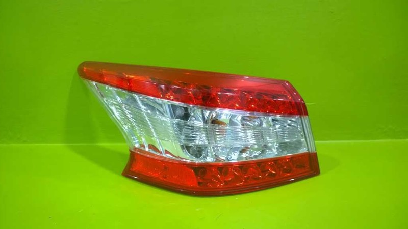13 14 15 SENTRA DRIVER LEFT QUARTER MOUNT TAILLIGHT LAMP OEM 3453-25