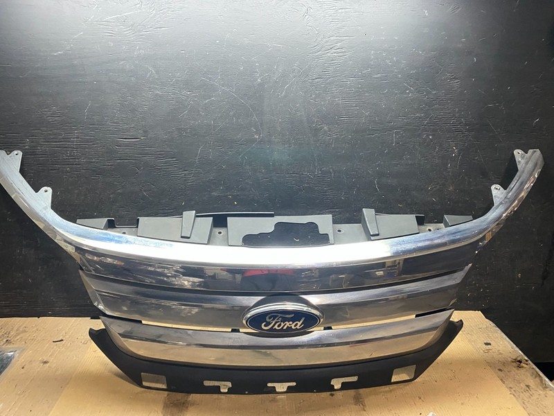 2010 2011 2012 Ford Fusion Front Upper Chrome Grill Grille OEM x3488 DG