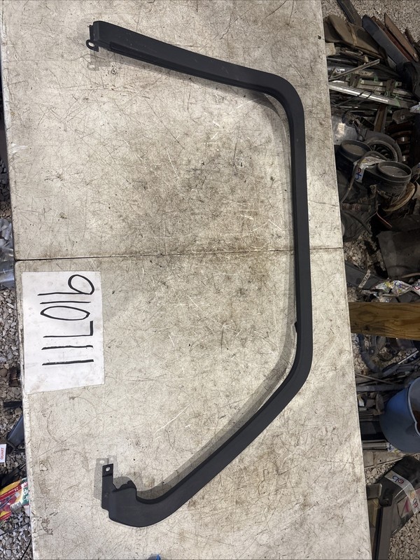 CADILLAC DTS 2006- 11 REAR RIGHT SIDE DOOR WINDOW INTERIOR MOLDING GARNISH TRIM