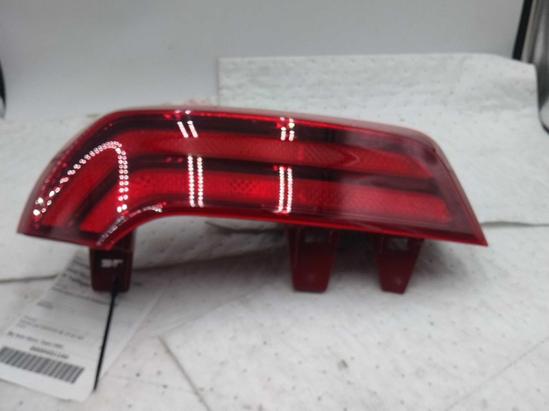 Used Right Tail Light Assembly fits: 2020 Kia Telluride quarter panel mounted in