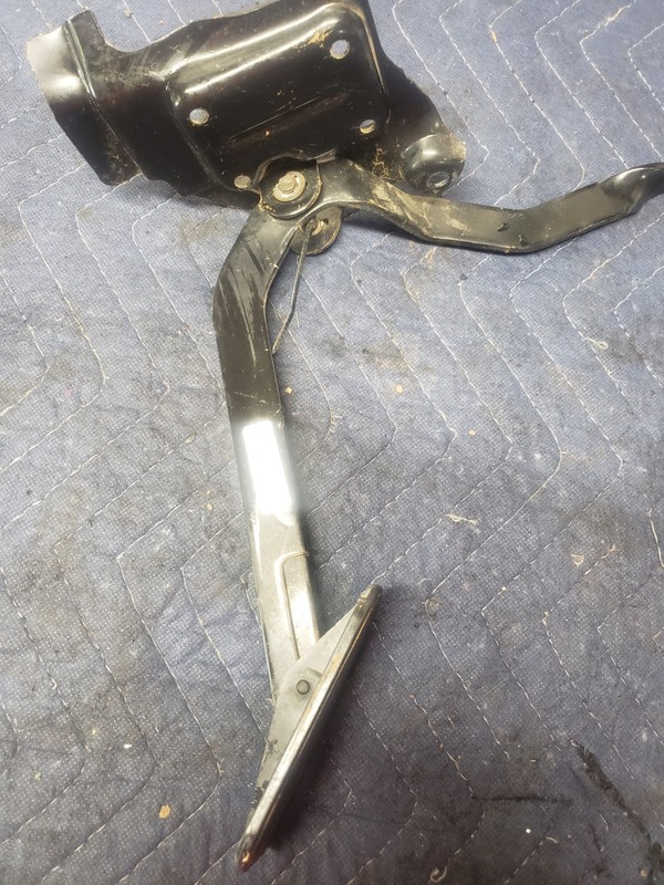 2007 Chevrolet Express Van Accelerator Gas Pedal Position Sensor