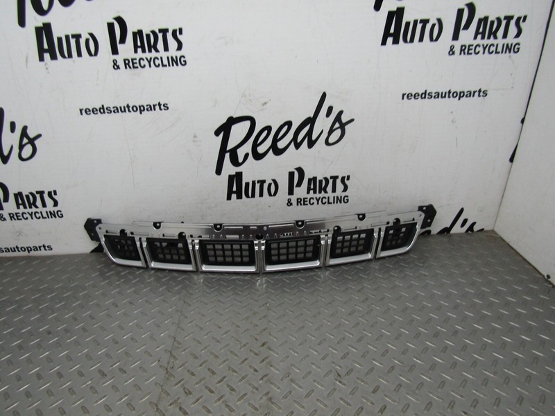 13-17 Cadillac XTS Front Bumper Face Bar Center Grille OEM 22768463