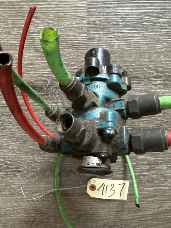 BENDIX BRAKE AIR VALVE - P/N: T290181 20486665