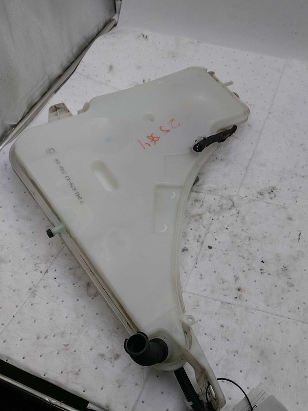 Used Washer Fluid Reservoir fits: 2017 Bmw 430I w/o headlamp washers Grade A