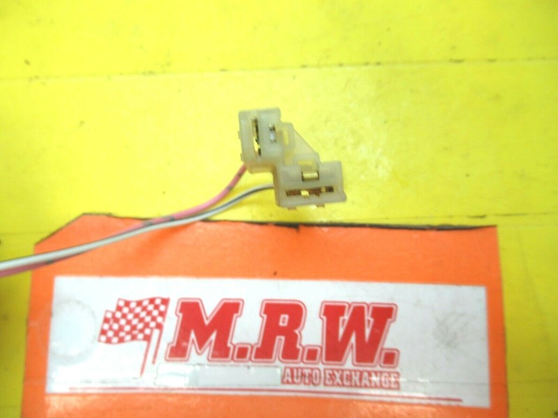 CIGARETTE LIGHTER WIRE PLUG CONNECTOR PIG TAIL for 00 01 02 03 05 MR2 SPYDER