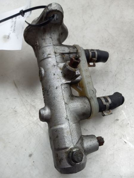 99-00 LEXUS RX300 3.0L 4WD AT BRAKE MASTER CYLINDER