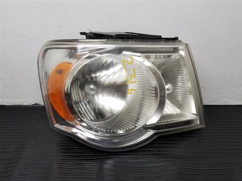 07-09 Chrysler Aspen Right Passenger Headlamp Assembly OEM 55078020AG