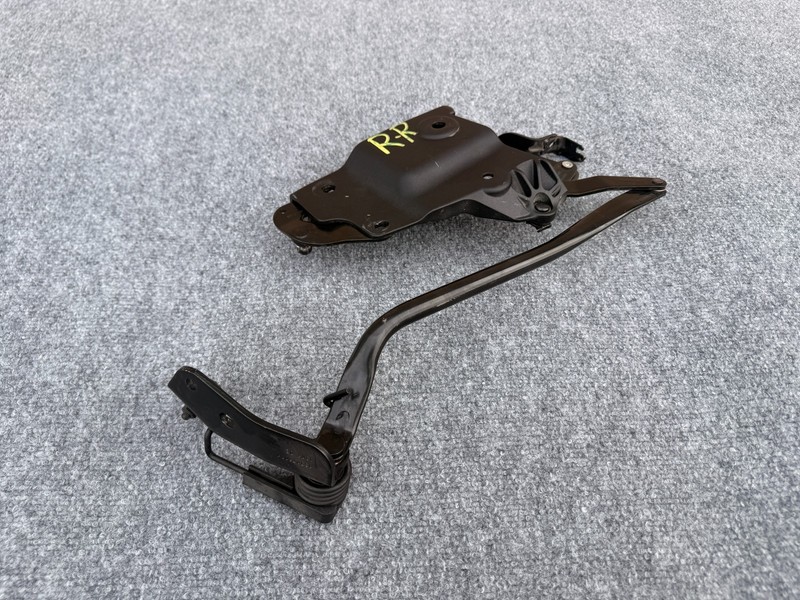 NISSAN 370Z CONVERTIBLE TOP 2010-2019 OEM RIGHT PASSENGER HINGE TONNEAU COVER