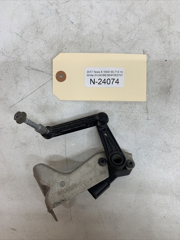 ⚡️12-20 Tesla X S Rear Passenger Side Air Suspension Height Sensor RH 24074 B61