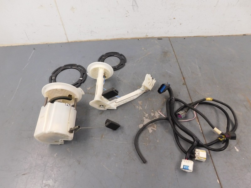 2012 10 11 13 14 15 Chevy Camaro SS Fuel Pump / Sending Unit #2393 H7
