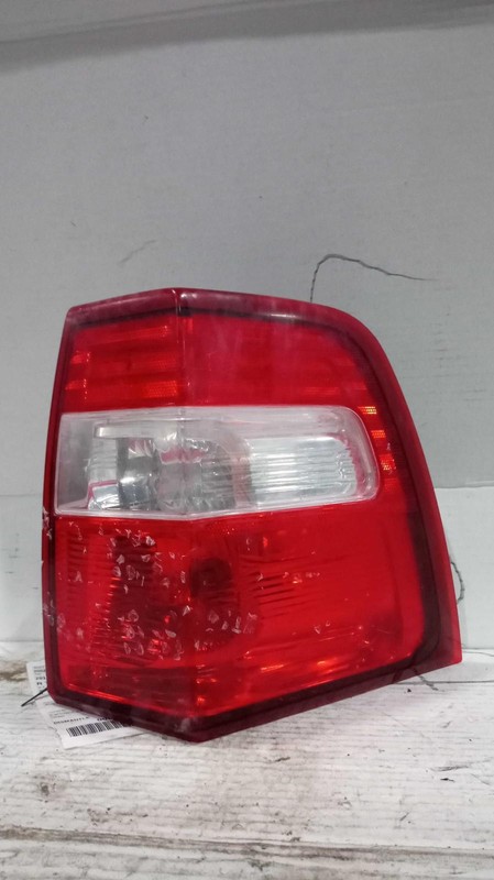 2017 Ford Expedition Right Tail Light Assembly Black OEM Used 590235