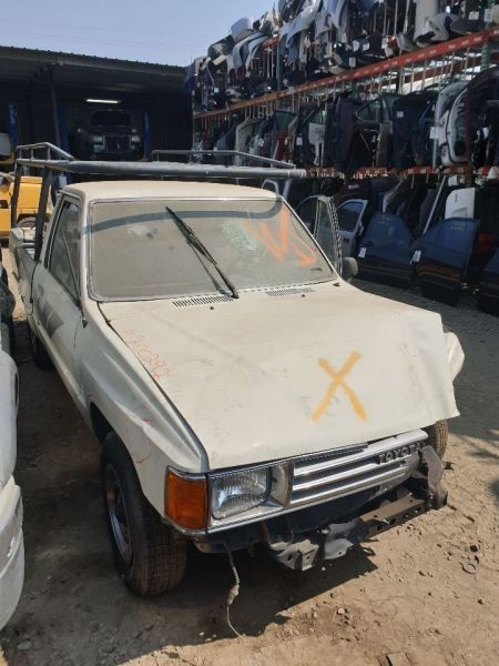 88 TOYOTA PICKUP REAR AXLE 3.42 RATIO 1/2 TON SINGLE REAR WHEEL