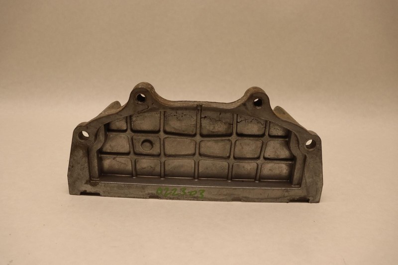 2013-2018 DODGE RAM 1500 5.7L RWD ENGINE TRANSMISSION DUST STRUCTURAL COVER OEM
