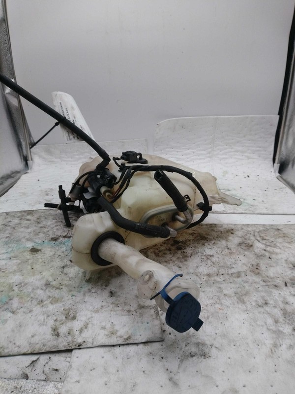 2013 MERCEDES S-CLASS Washer Fluid Reservoir OEM 2108691221 122K Miles