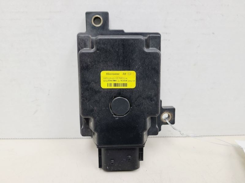 Chassis ECM Fuel Pump Controller Fits 13-17 AZERA 565331