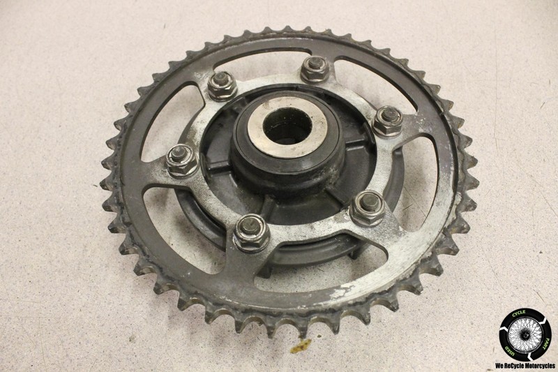 2004 Yamaha YZF R1 REAR BACK SPROCKET DRIVE HUB 04
