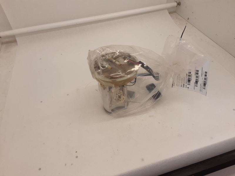 Fuel Pump Assembly Fits 01-02 GRAND CHEROKEE 2752235