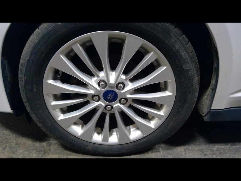 Rim Wheel 17x7 Alloy 15 Spoke Painted Silver Fits 17-18 C-MAX 1611292