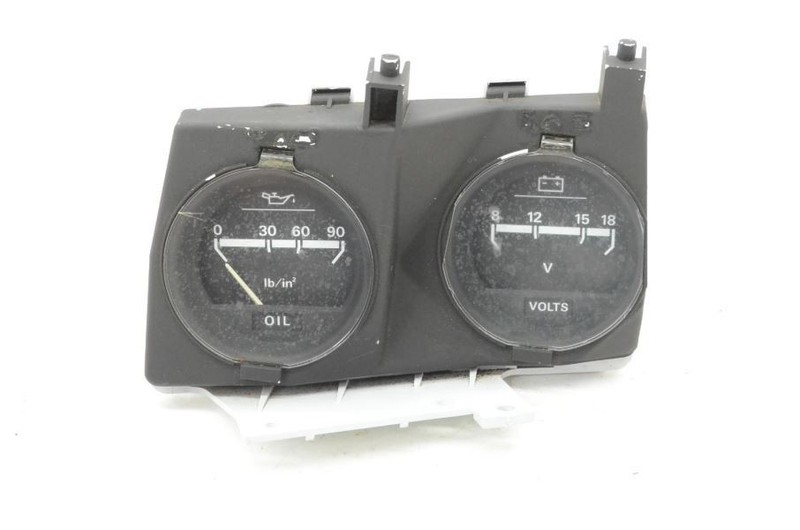 1988-1989 Nissan 300ZX VG30 Z31 2+0 Center Dash Gauges Oil Pressure Volt Meter