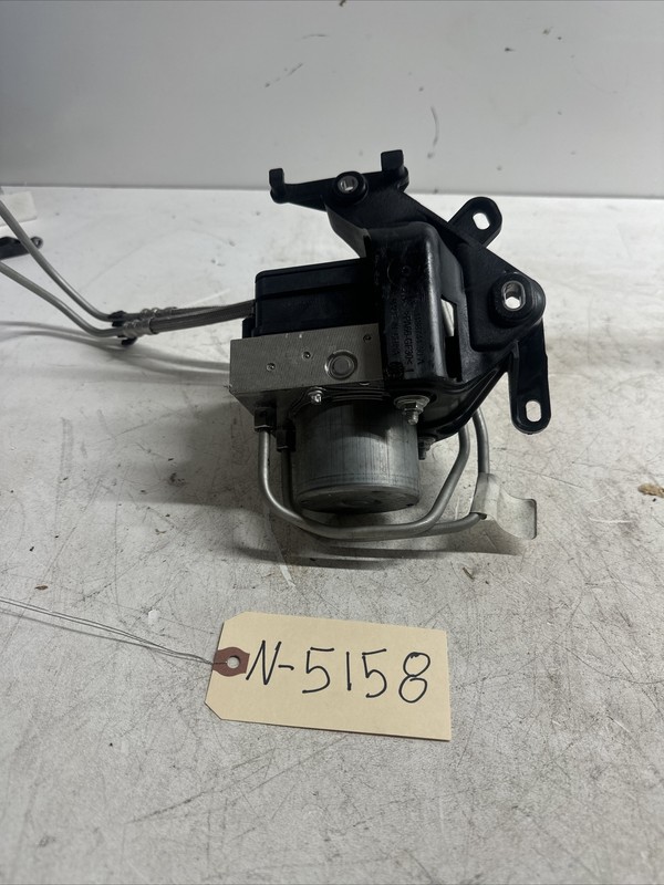 20-23 TESLA MODEL Y 3 ABS PUMP BRAKE MODULE with Bracket1044745-00-B 5158 U20