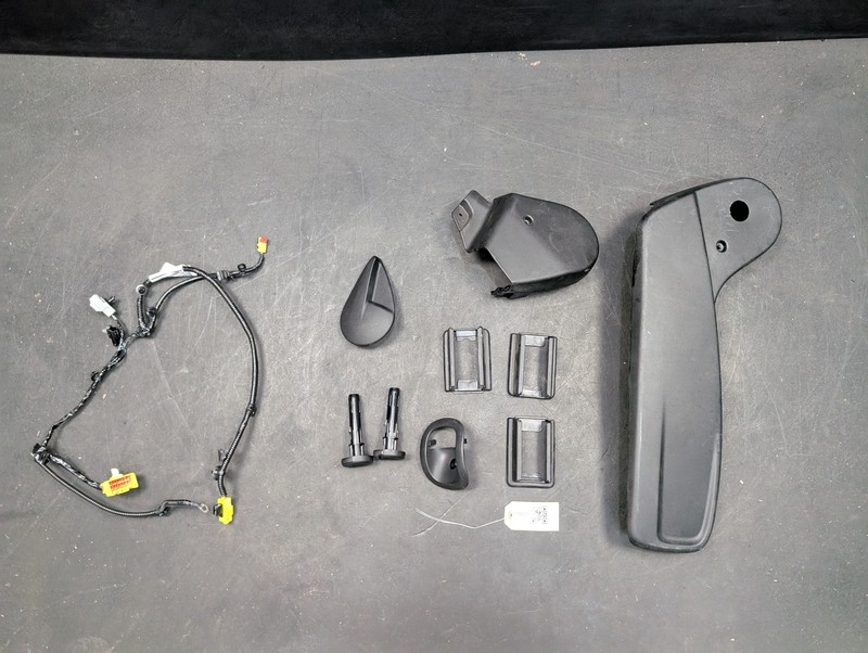 Front Right Seat Wiring Harness & Covers Set 2021 Dodge Challenger 2020 - 2023