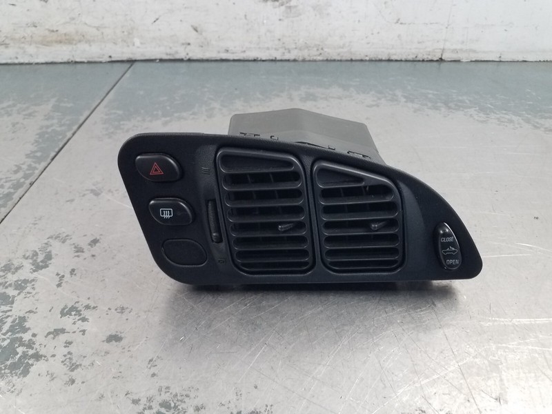 1999 Mitsubishi Eclipse GST GS-T Center Vents / Switch Panel #2978 A6