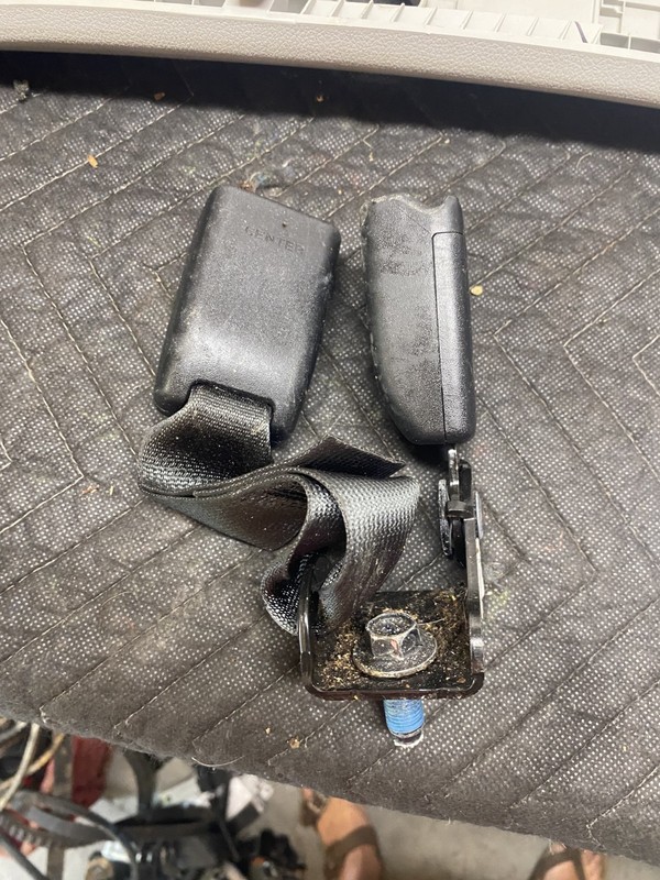 2017 KIA OPTIMA LX REAR CENTER BUCKLES OEM 89830D5500